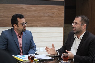 دکتر مظفرپور رئیس دانشکده طب ایرانی و دکتر شهبازی رئیس روابط عمومی دانشگاه علوم پزشکی بابل
